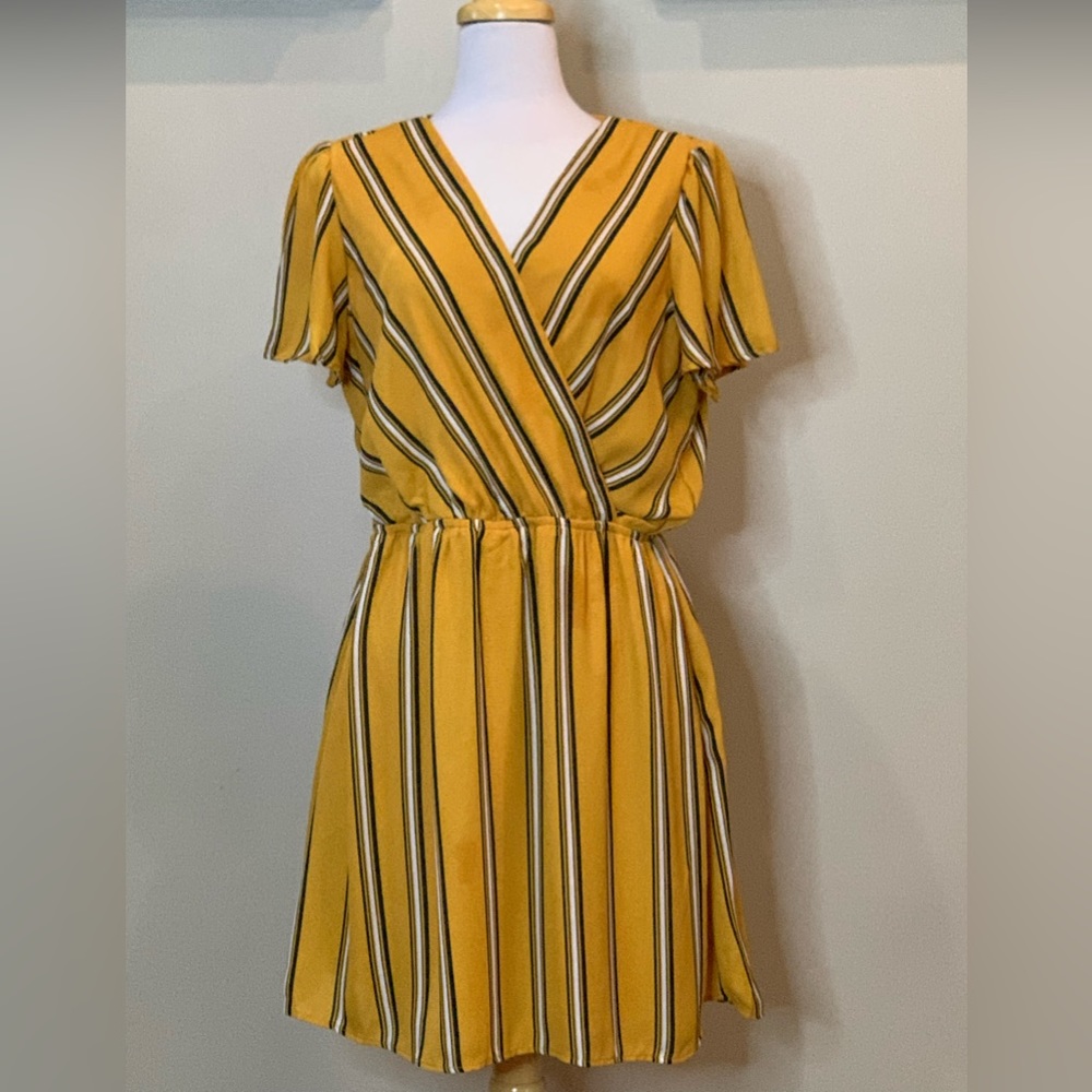 Auw | Size Xl Striped V-Neck Dress
